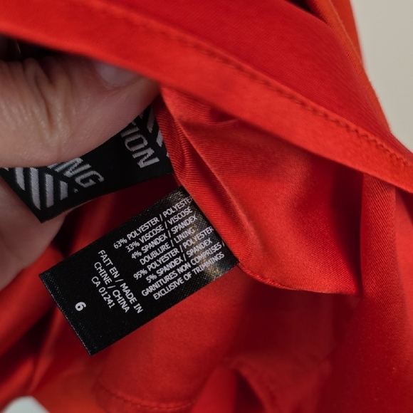 Simons Icône Red Mini Skirt Women’s Size 6 | Sleek Stretch Bodycon Pencil Skirt - Picture 6 of 8